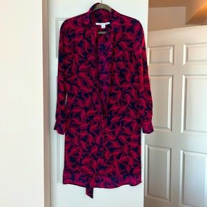 DVF mint condition shirt dress with removable waist belt size 2